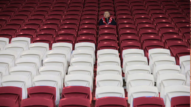 Duffy's crowd